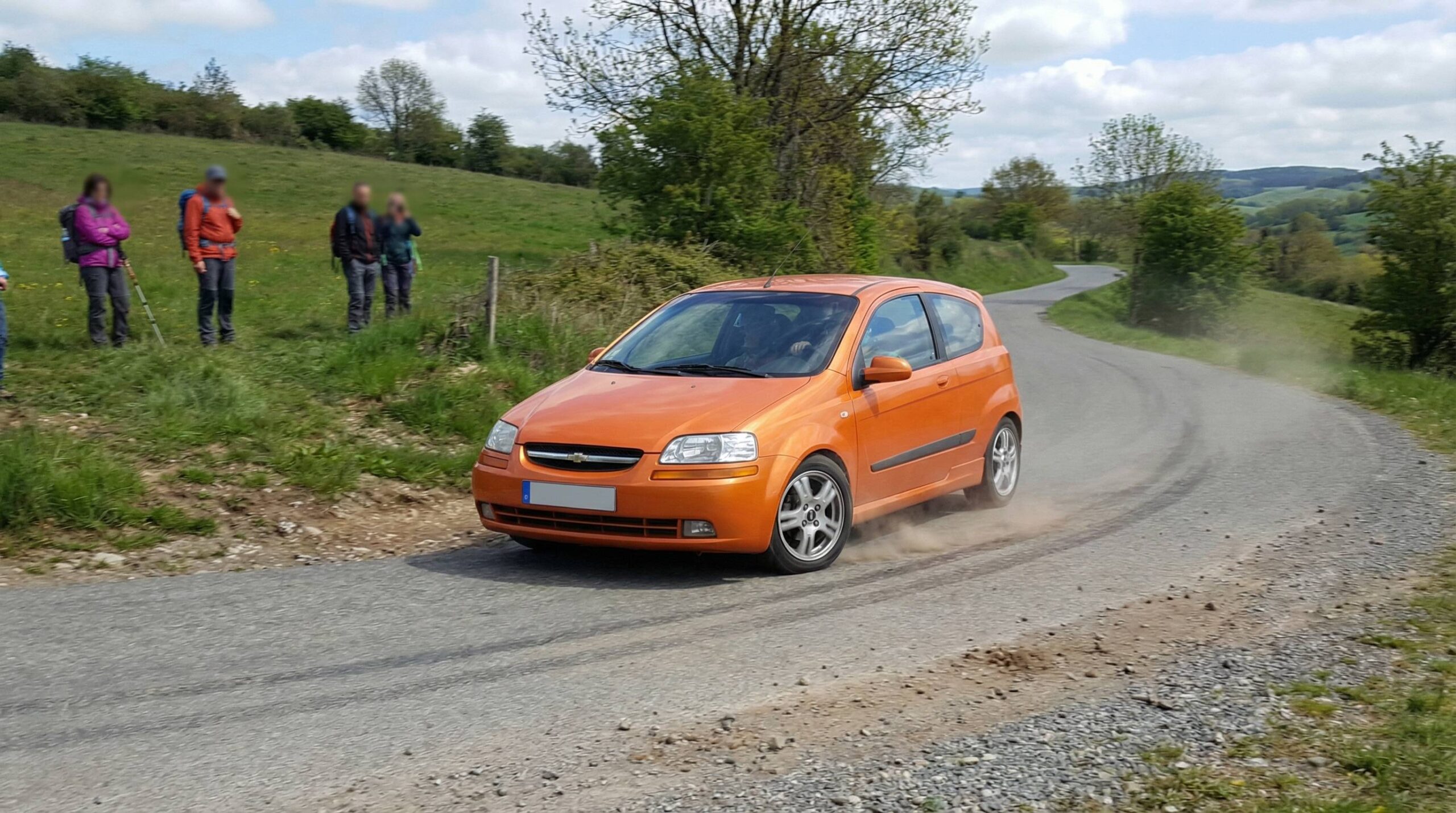 was kann die folge sein wenn sie bei einem pkw mit frontantrieb in der kurve zu stark beschleunigen